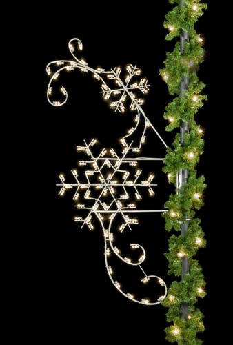 8' Classic Winter Snowflakes
